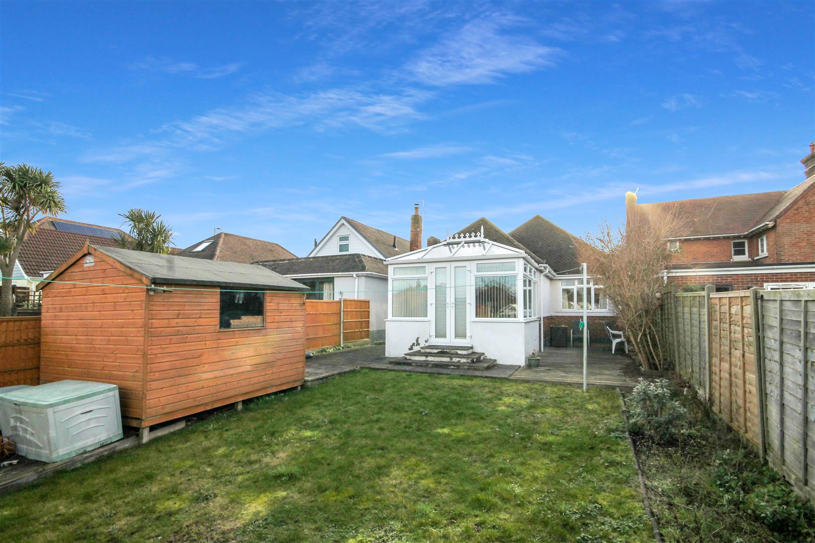 3 Bedroom Bungalow Dorchester Road, Oakdale, Poole